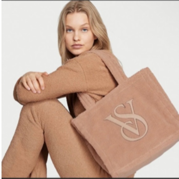 Victoria’s Secret plush Sherpa Bag Brown - Picture 2 of 8